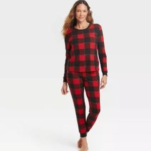 Thermal pajama set womans size Large